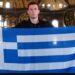 “Qyteti im i dashur, përgjithmonë grek”, i riu shpalos flamurin grek brenda Hagia Sophia, “tërbohen” turqit