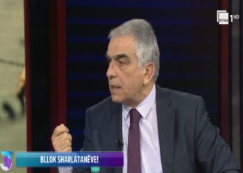 Alarmi i Xhufit: Po ikin profesorët e vjetër. Të forcohen institucionet e gjuhësisë!