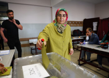 Mbyllet votimi në Turqi, pritet të nisë procesi i numërimit