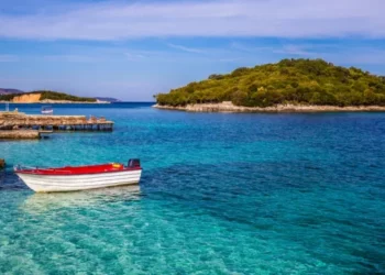 “Voyage Privé”: Shqipëria, zbuloni thesarin e fshehur të Mesdheut