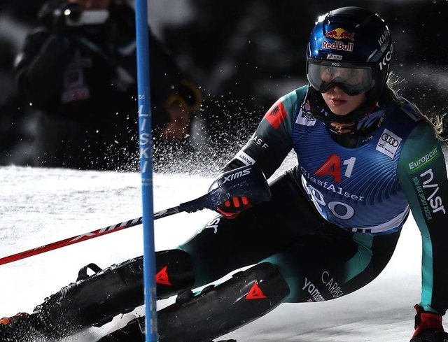 Lara Colturi çon Shqipërinë në finalet e Kupës së Botës për Ski