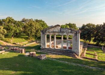 Reportazhi i ‘Financial Times’: Një udhëtim në Shqipërinë e lashtë