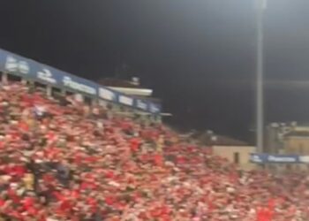 VIDEO/Tifozët kuqezi mbushin stadiumin në miqësoren kundër Kilit