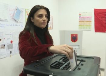 KAS e gjobiti me 93 mijë lekë, Apeli rrëzon ankimimin e Emirjana Sakos