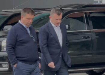 Shkodër/ Mbledhja e qeverisë shqiptare, Balla dhe Subashi shëtitje pranë stadiumit “Loro Boriçi