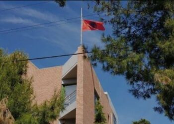 Leje-qëndrimet në Greqi, ambasada sqaron procedurat: Aplikimin mbajeni me vete