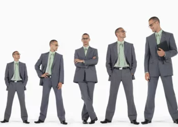 Shqiptarët më shtatshkurtrit në Europë, ja ku ndodhen meshkujt më të gjatë!