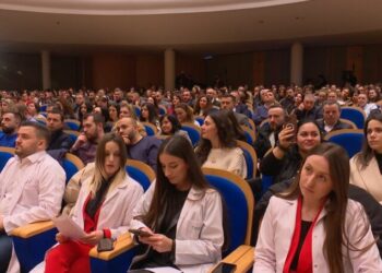 400 mjekë e infermierë të punësuar në dy muaj, Koçiu: Së shpejti urgjenca e QSUT në normalitet