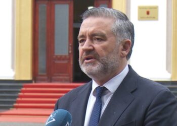 PS synon 20 mijë anëtarë të rinj, Klosi: Duam të shtrihemi përtej të majtës e të djathtës