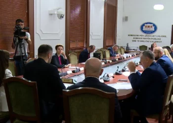 Emrat/ Ndërtohet grupi i dialogut, brenda komisionit të Ligjeve që do hartojë Reformën Zgjedhore në Parlament