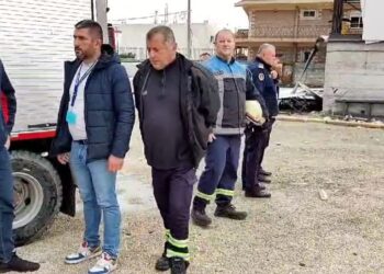 Shpërthimi me 1 viktimë e 8 të plagosur në Lushnje, Policia: Vinçi preku linjën e tensionit