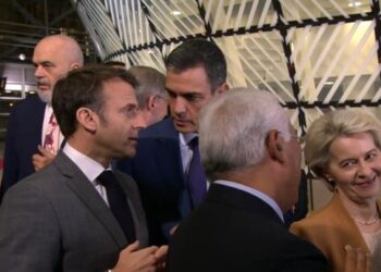 Dokumenti/ Athina ‘humbet’ veton, vendet e BE bien dakord: Komisioni Evropian miraton planin e reformave para zgjerimit