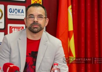 Olsi Rama reagon ndaj Gaz Bardhit: Lidhjet e mia me drogën, janë po aq të vërteta sa lidhja me të vërtetën e këtij të paburrit që më akuzon