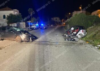 Makinat përplasen “kokë më kokë”, humb jetën 30-vjeçari shqiptar në Itali