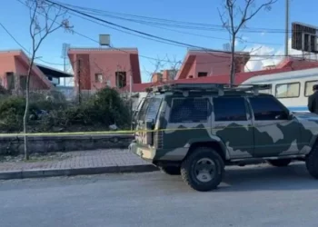 Emri/ Dhunoi efektivin pas një konflikti të çastit, vetëdorëzohet në policinë e Shkodrës 47-vjeçari