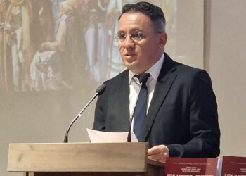 Idetë e mëdha në thelb kanë kauza mirëkuptimi