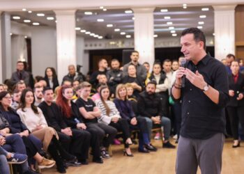 Veliaj nga Njësia 9: S’mund ta drejtojnë Shqipërinë ata që janë kthyer në një Big Brother