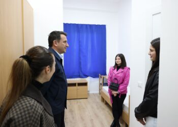 Përurohet godina e re në Qytetin Studenti, Veliaj: Hapësirat e zaptuara po çlirohen për t’iu kthyer qytetit dhe banorëve të Tiranës