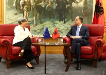 “Besimi në drejtësi nxit investimet e huaja”/ Begaj pret raportuesen për Shqipërinë në PE