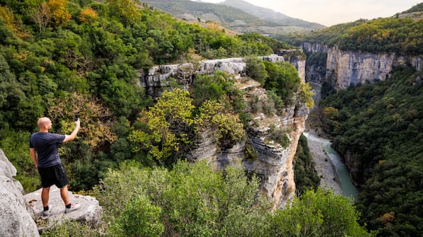 Media gjermane artikull për Shqipërinë: Destinacioni i duhur për turizmin natyror dhe plazhet e mrekullueshme