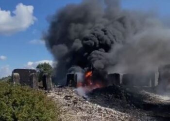 Përfshihet nga flakët një pus nafte në Cakran të Fierit, ende s’dihet shkaku