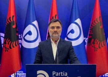 “PS po kryen pazare okulte”, Alibeaj konfirmon negociatat e mazhorancës me Rithemelimin: Tani që letrat janë hapur…!