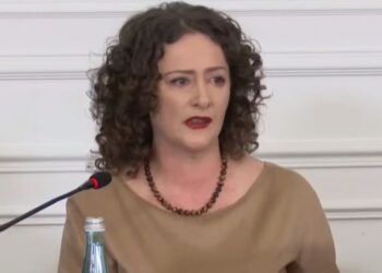 Pak orë para vendimit të gjykatës, Argita Berisha presion drejtësisë: Balla bëri kallëzim të rremë! Im atë dhe im shoq…