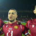 Skandali/ Armenët kthejnë përmbys flamurin e Kosovës, Rashica ‘hakmerret’ në fushë