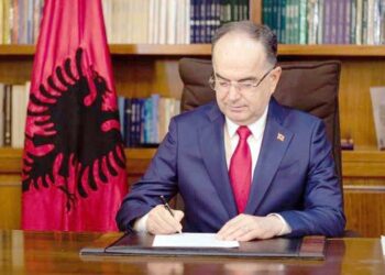 Presidenti Begaj dekreton ligjin për ‘Zonat e Mbrojtura’ dhe u përgjigjet kritikëve: Është kushtetues