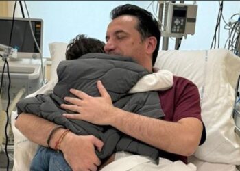 Iu nënshtrua operacionit, Veliaj publikon foto me të birin nga spitali: Kajan na solli vezët e Pashkës