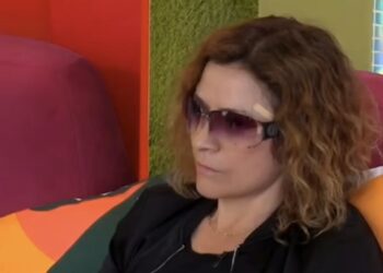 “Ema, babi yt i heq jorganin në fund të këmbëve vajzave…”/ Egla ngacmon Jetmirin…!