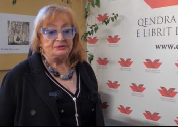 ‘S’kam qenë plotësisht e lirë’, Helena Kadare tregon 8 Marsin në diktaturë: Në Francë, në darkat me Ismailin e kisha sfidë t’u thosha ‘Po unë jam shqiptare!’