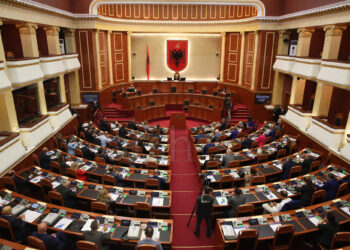Sondazhi/ Kthimi në normalitet i Kuvendit, 63% e qytetarëve thonë fiton pikë Rama
