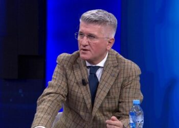 Gjekmarkaj: Berisha, i vetmi politikan në arrest shtëpie pa akuzë e pa dënim. Vula po mbahet peng, PD duhet të kthehet …!