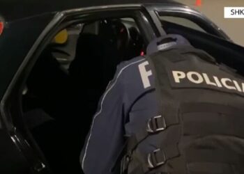 Kapen fara kanabisi, armë dhe radio policie, dy të arrestuar në Shkodër