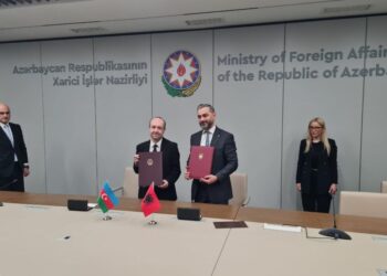 Hiqen vizat mes Shqipërisë dhe Azerbajxhanit