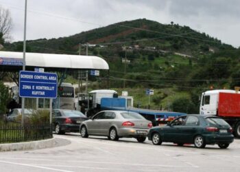 Doganat greke paralajmërojnë grevë 48-orëshe: Do ‘paralizohet’ lëvizja e kamionëve në Kakavijë, s’ka pengesa për pasagjerët