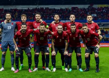Suedi-Shqipëri/ Formacionet zyrtare: Ndryshim skeme në Kombëtare, Sylvinho forcon mesfushën! Broja nga minuta e parë