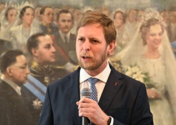 Zbardhet pasuria e Leka Zogut: Prona, pallate e biznese te kulla e ish-hotel “Dajtit”…
