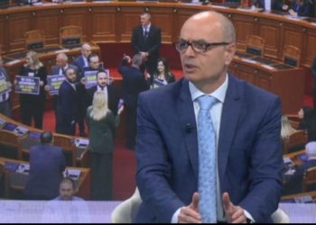 ’21 janari’, Koçi: SPAK i detyruar të hetojë Berishën, u vetëdeklarua përgjegjës! ‘Partizani’ çështje e vogël para vrasjeve në Bulevard