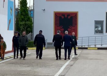 SPAK e dënoi me mbi 2 vite burg, kreu i PD në Greqi dhe Dule vizitojnë Belerin