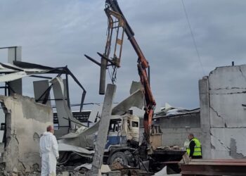Shpërthimi në Lushnje, arrestohet sipërmarrësi Leonard Gjini, dyshohet se…