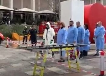 Shqipëria nën sulmet bërthamore? Mjekët demonstrim në sheshin ‘Skënderbej’: Ja si të reagojmë