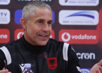 A mund të luajnë në një formacion Broja dhe Manaj? Përgjigjet Sylvinho