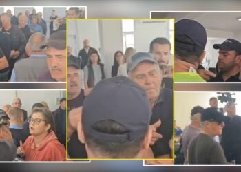 Tensione në mbledhjen e Këshillit Bashkiak të Himarës, militantët e Belerit kërkojnë largimin e Klosit dhe Tavos