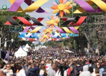 GALERI / Tirana për “Ditën e Verës”, aktivitetet festive “pushtuan” rrugët