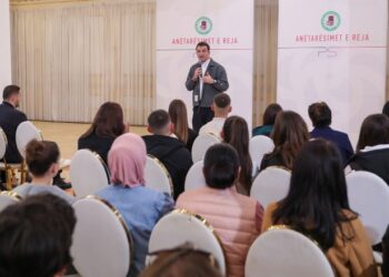 Veliaj: Keqardhje që kundërshtarët tanë janë katandisur në vetëm një dritare. Krenar që PS po i bashkohen të rinj të talentuar