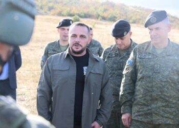 Njësitet serbe pranë kufirit, ministri Maqedonci: Forca e Kosovës gati për çdo kërcënim