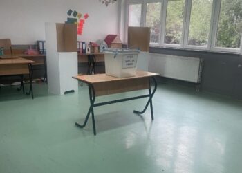 Zgjedhjet në veri të Kosovës, pjesëmarrje shumë e ulët. Në Zveçan asnjë votues