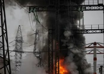 “Po bëhet një luftë energjetike!” Paralajmëron ish-shefi i kompanisë shtetërore të naftës në Ukrainë: Nëse Rusia vijon sulmet, do të ketë rritje çmimesh në të gjithë globin